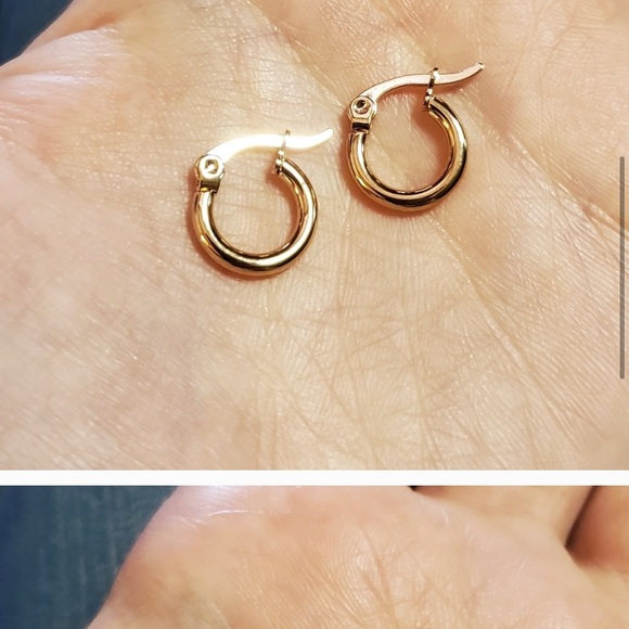 Gorjana Jewelry - NWOT Tiny 10mm Rose Gold Hoop Earrings